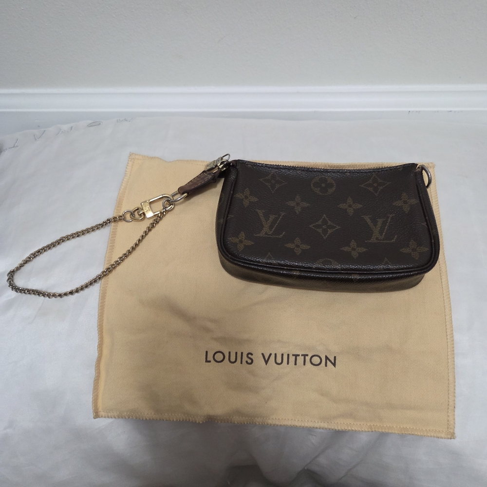 Louis Vuitton Brown Monogram Clutch